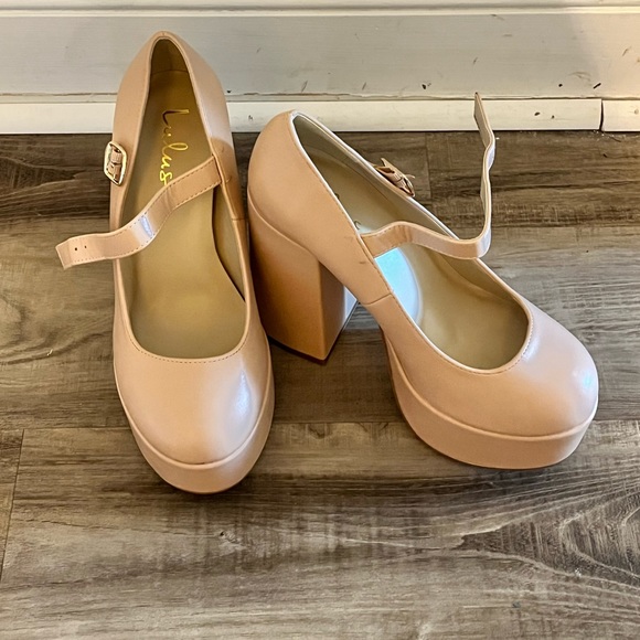 NWOT Lulu’s Frona Mary Jane Pumps, size 7.5 - Picture 5 of 6